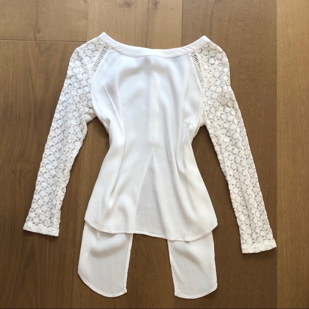 White long sleeve blouse